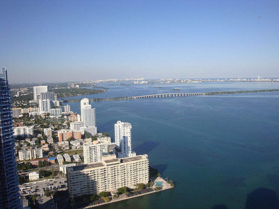 1st image of 1900 N Bayshore Dr APT 5106