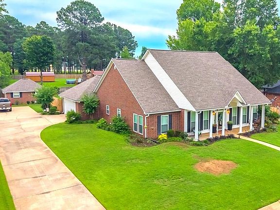 3rd image of 5802 Whitney Ln