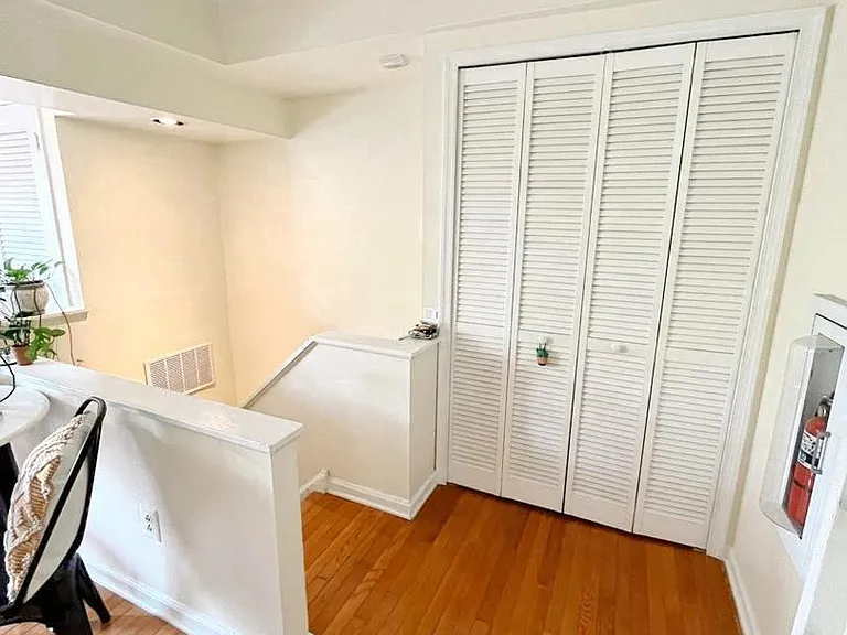 1124 Rodman St #3 — Photo 12