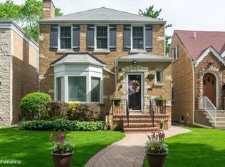 4842 W Balmoral Ave, Chicago, IL 60630