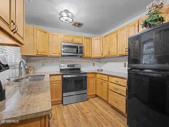 971 B Constitution Boulevard, Whiting, NJ 08759