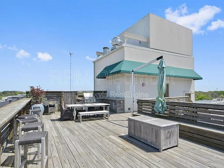 563 Memorial Dr SE #210 — Photo 18