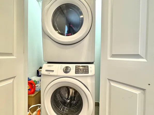 18-64 41st Street image 16 of 18