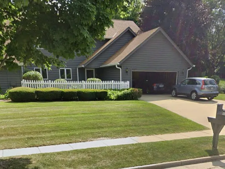 499 Quinlan Ct — Photo 3