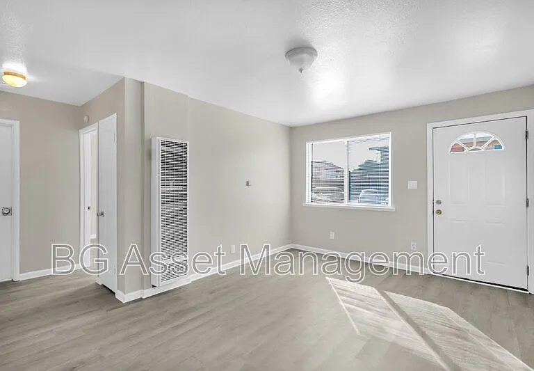 150 Marina Way — Photo 6