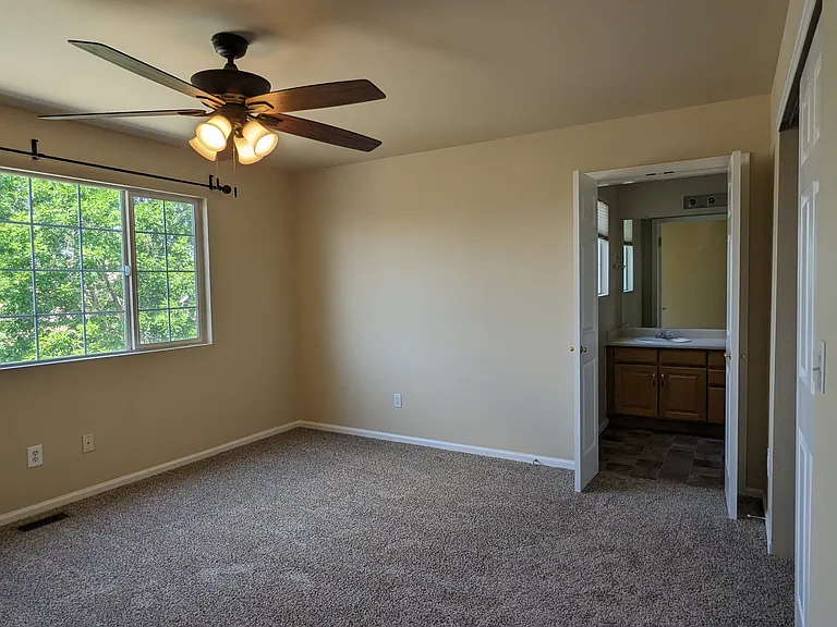 3653 Boot Spur Ct — Photo 28