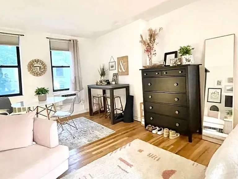30 E 22nd St #3A — Photo 1