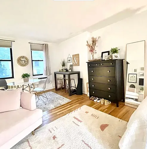 30 E 22nd St #3A Photo 1