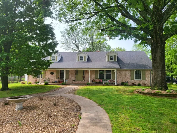 1010 Belle Air Place, Carthage, MO 64836