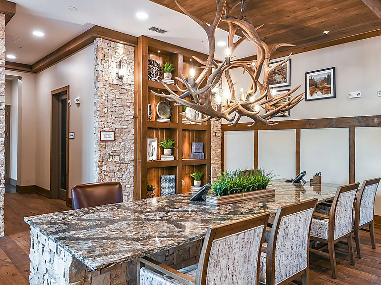 The Lodge at Hamlin — Photo 9