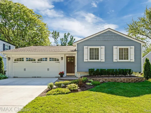 24360 Knollwood St, Novi, MI 48375