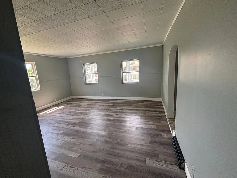 1182 Wheeling Ave — Photo 7