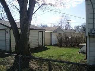 2nd image of 3690 Royal Ave