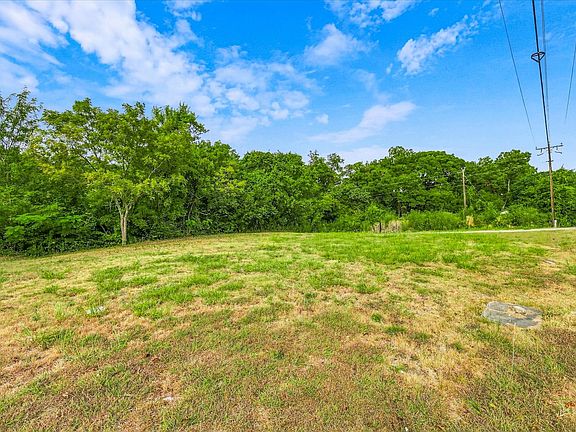 3rd image of 548 Dalrock Rd