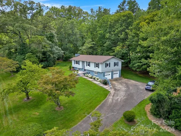 277 Kelly Ln, Pisgah Forest, NC 28768