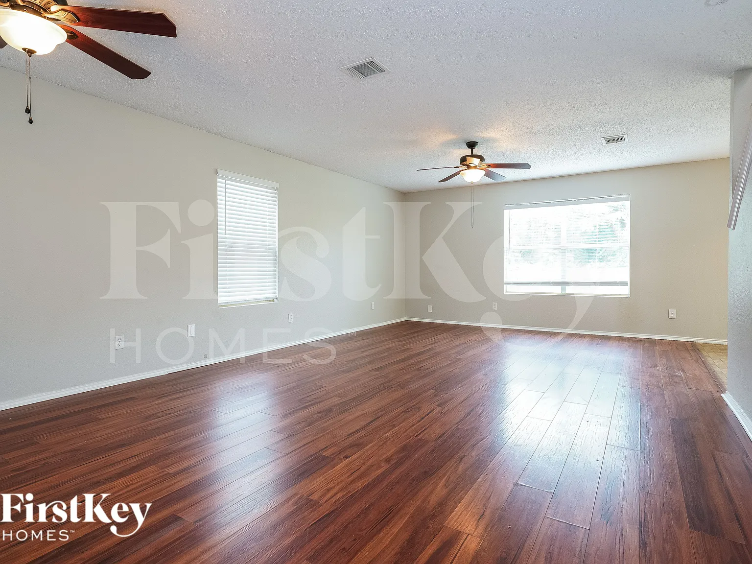 3 bed, 2.5 bath, 2088 sqft, $1,875 — Photo 3