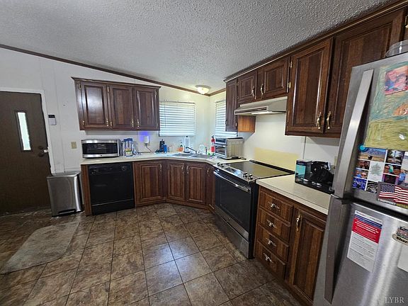 5th image of 103 Plantation Dr