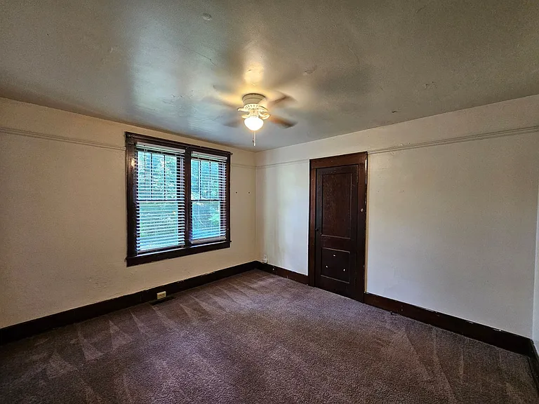 397 Gilmore St — Photo 15