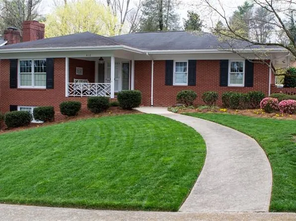 412 Highland Ave SW, Lenoir, NC 28645