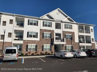 725 Stiller Ln, Monroe Township, NJ 08831