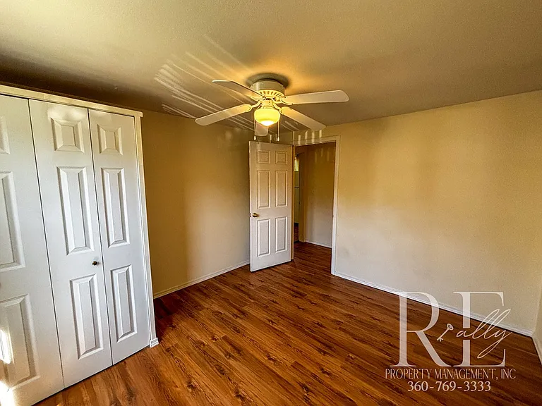 1215B Burwell St — Photo 13