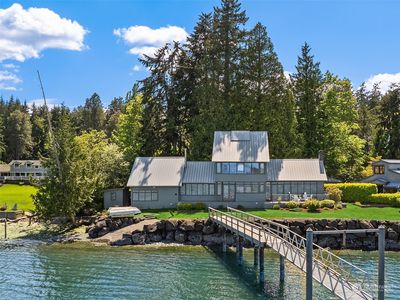 8560 NE Gordon Drive, Bainbridge Island, WA, 98110