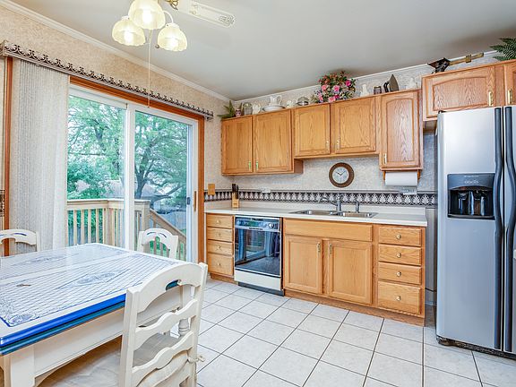 5th image of 20 Auburn Dr