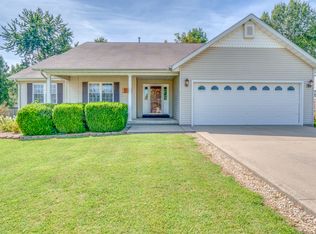 405 W Beacon Ct, Mount Vernon, IL 62864