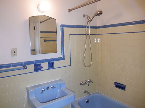 5th image of 1709 Oak Ave