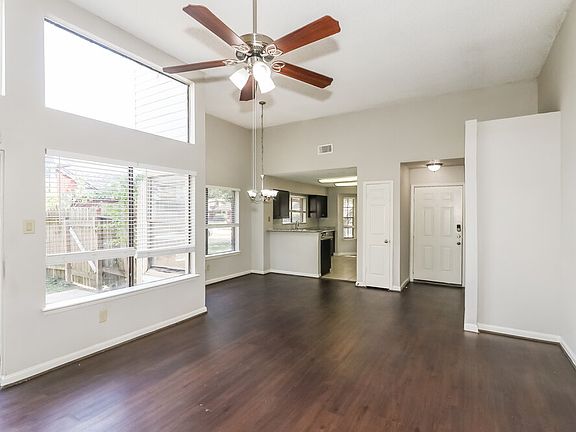 4th image of 24102 Scrivener Ln