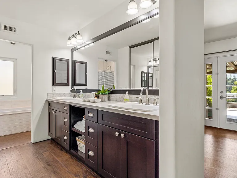 1305 Scenic Dr — Photo 48