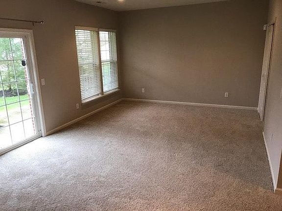 Ground level family room - 23 x 16