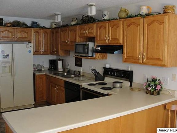 Home for Sale in Quincy, IL $159,000