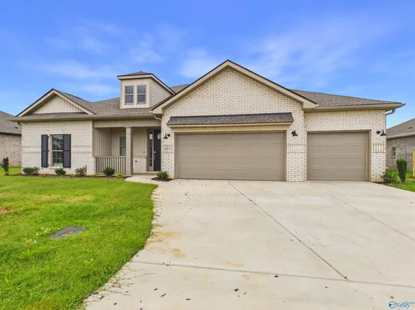 22651 Donahue Rd, Athens, AL 35613