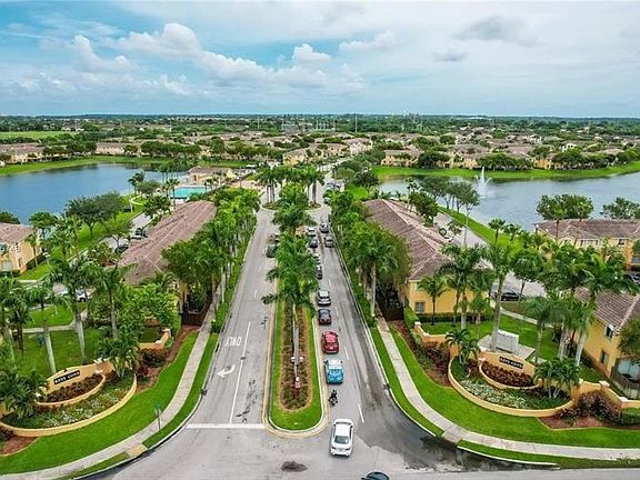 4th image of 2863 SE 15th Rd #73