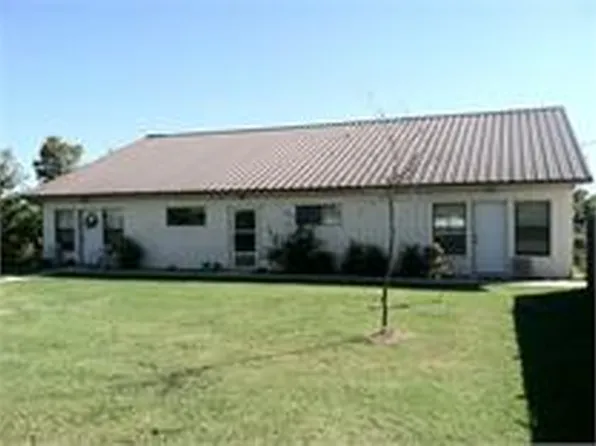 810 Blackjack St APT 5, Winnsboro, TX 75494