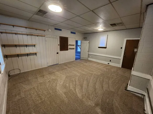 921 Main St, 921 Main St E #4, Menomonie, WI 54751