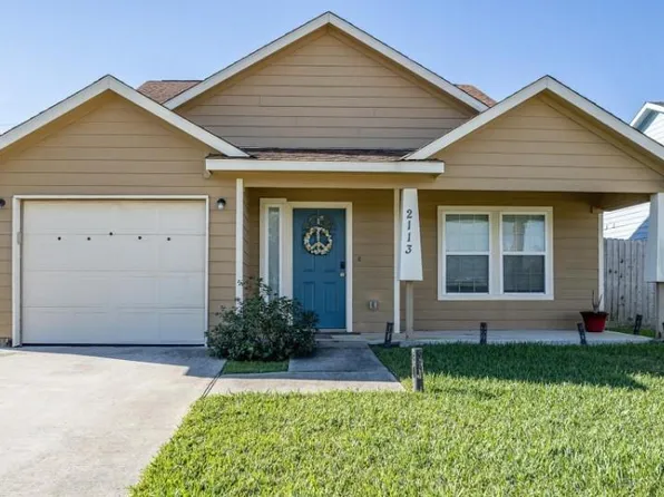 2113 W Gulf St, Baytown, TX 77520