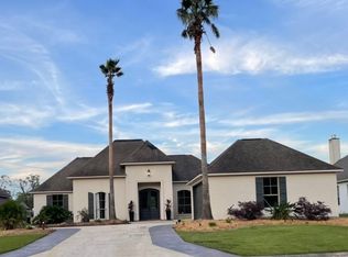 11368 River Highlands Dr, Saint Amant, LA 70774