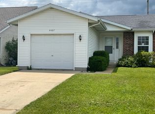 4427 Venetian Dr, Springfield, IL 62703