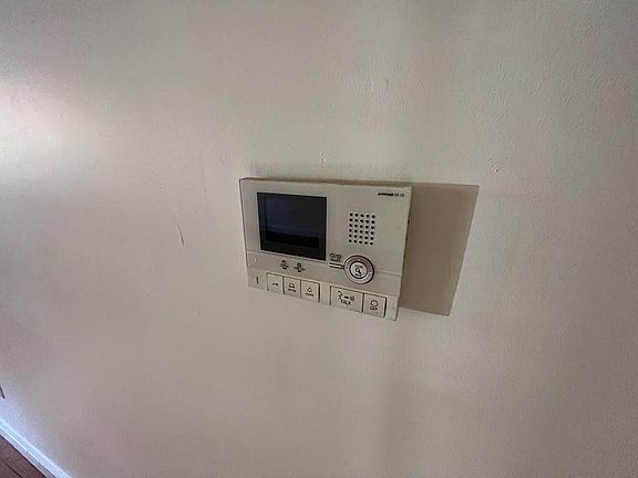 3rd image of 258 W 135th St APT 1F