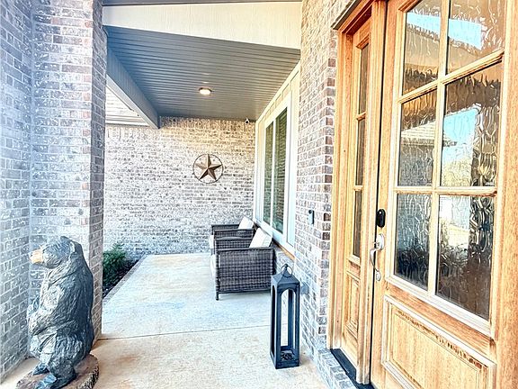 2nd image of 2030 Collins Dr