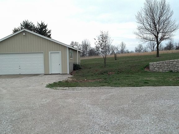 shop/detached garage