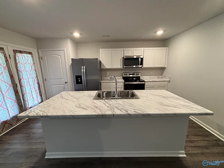 172 Tobin Ln — Photo 6