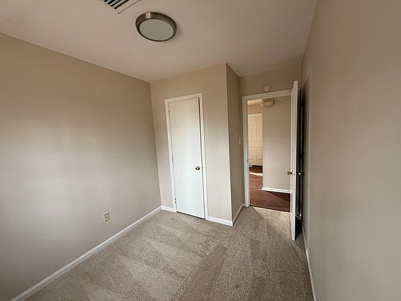 5th image of 14226 Deloice Cres