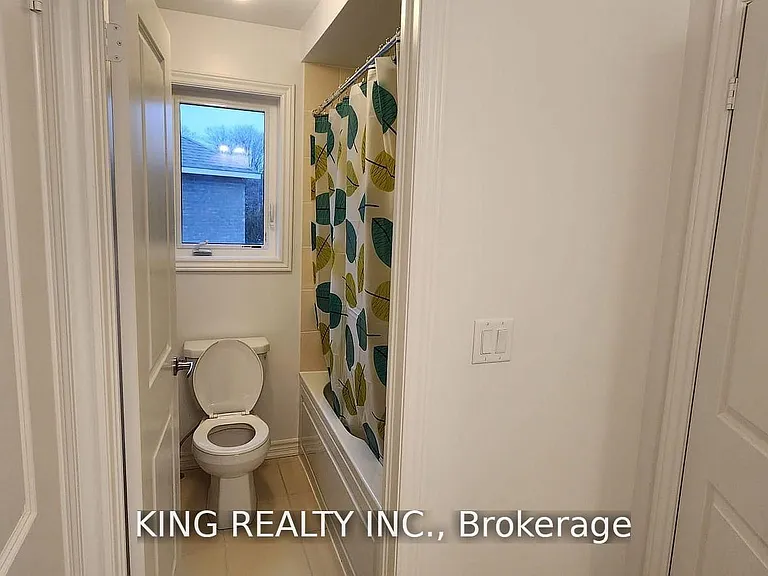373 Russell St — Photo 30