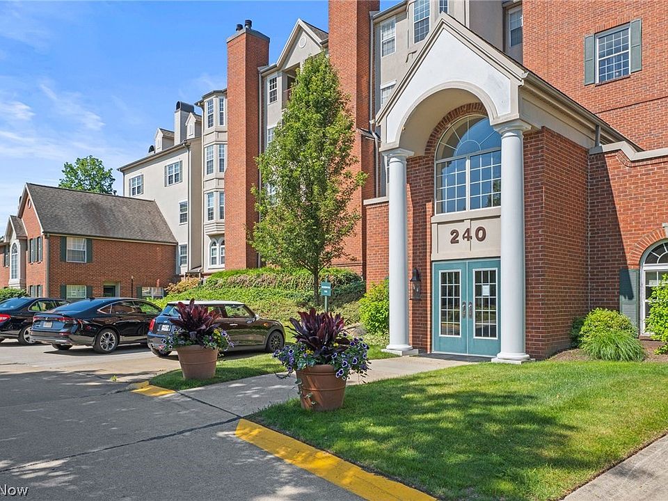 1st image of 240 Fox Hollow Dr APT 312