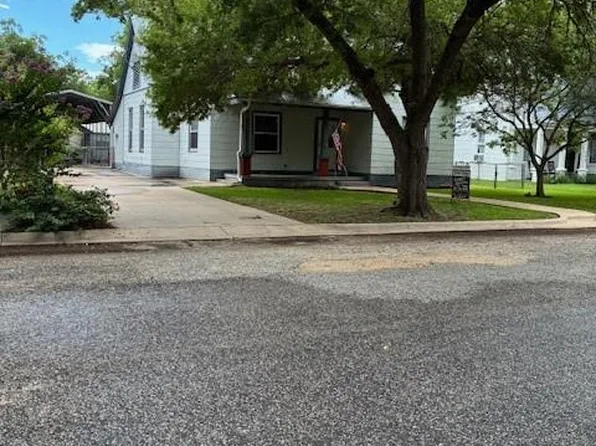 603 Hudgins St, Smithville, TX 78957