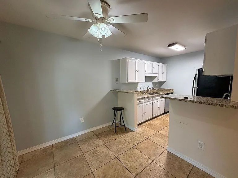 1114 Centaur Cir #A — Photo 9