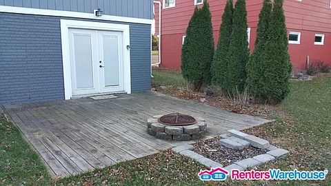 3rd image of 1313 Budd St